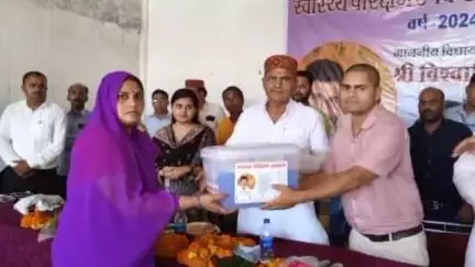 बहरी: सीधी जिले के बहरी में स्वास्थ्य शिविर एवं उपकरण वितरण शिविर संपन्न, सिहावल विधायक रहे मौजूद
