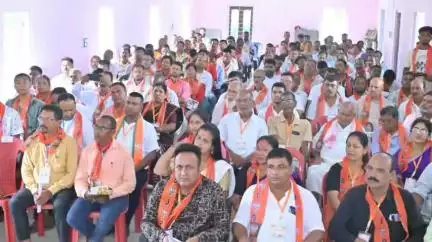 বৰক্ষেত্ৰী: বলোৱা -গংগাপুৰস্থিত গাওঁ পঞ্চায়তৰ প্ৰেক্ষাগৃহত মন্ত্ৰী চন্দ্ৰমোহন পাটোৱাৰীৰ উপস্থিতিত বিজেপিৰ কাৰ্য্যনিৰ্বাহক সভা