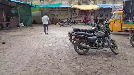 वैजापूर: नवीन भाजी मंडई परिसरात कचऱ्याच्या दुर्गंधीने नागरिक त्रस्त #Jansamasya