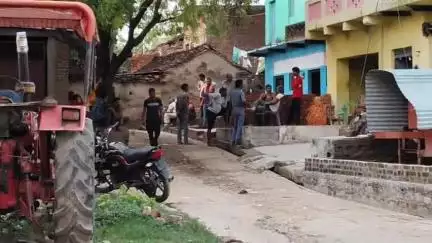 टेहरोली: कुम्हरिया में घर पर अकेली महिला के साथ लूटपाट कर की गई हत्या, मामला संदिग्ध