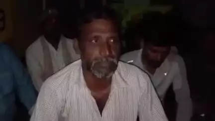సిర్పూర్ టి: యజమాని వేధింపులు భరించలేక అగర్ గూడ గ్రామానికి చెందిన రాజశేఖర్ పురుగుల మందు తాగి ఆత్మహత్య, ఆందోళన చేస్తున్న గ్రామ ప్రజలు