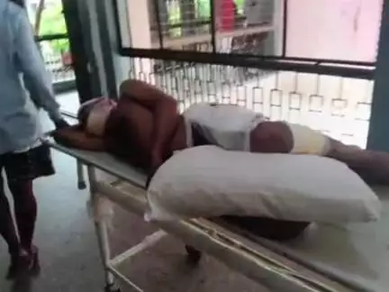 फतेहपुर: सदर के चौफेरवा के समीप ट्रक और ओमनी वैन की भिड़ंत, ओमनी चालक गंभीर रूप से घायल