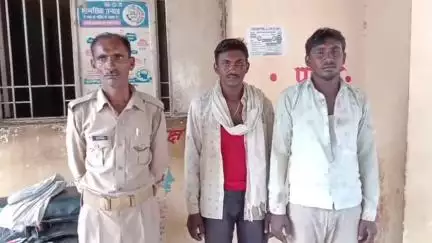बबेरू: मुंडवारा गांव में जंगल की लकड़ी काटने से मना करने पर दबंगों ने दो भाइयों को मारपीट कर किया घायल, पुलिस ने कराया मेडिकल