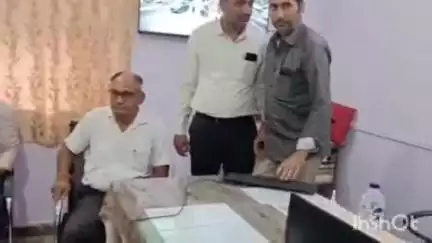 बालेसर: बेलवा गांव में एसीबी की कार्रवाई में पटवारी को रिश्वत लेते रंगे हाथों किया गया गिरफ्तार