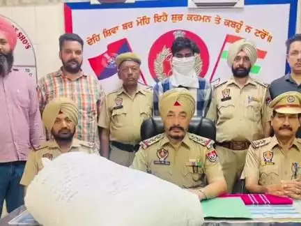 ਲੁਧਿਆਣਾ ਪੂਰਬੀ: ਲੁਧਿਆਣਾ ਜੀਆਰਪੀ ਪੁਲਿਸ ਵੱਲੋਂ ਇੱਕ ਸਮਗਲਰ ਨੂੰ ਕੀਤਾ ਗਿਆ ਗ੍ਰਿਫਤਾਰ, 13 ਕਿਲੋ 500 ਗਰਾਮ ਡੋਡੇ ਪੋਸਟ ਕੀਤੇ ਬਰਾਮਦ