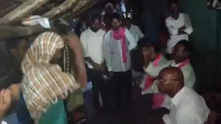 సిర్పూర్ టి: తాటిపల్లి గ్రామంలో ప్రమాదవశాత్తు గుంతలో పడి బాలిక మృతి, పరామర్శించిన ఆర్ఎస్ ప్రవీణ్ కుమార్