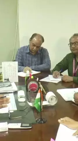 मौजमाबाद: राजस्थान पशुधन विकास बोर्ड के मीटिंग हॉल में गोपालन मंत्री जोराराम कुमावत ने की प्रेस वार्ता