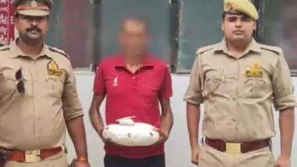 बीकापुर: राजौरा मोड़ से 1050 ग्राम अवैध गांजा के साथ तारुन पुलिस ने एक अभियुक्त को पकड़ा, बिक्री के ₹820 भी हुए बरामद