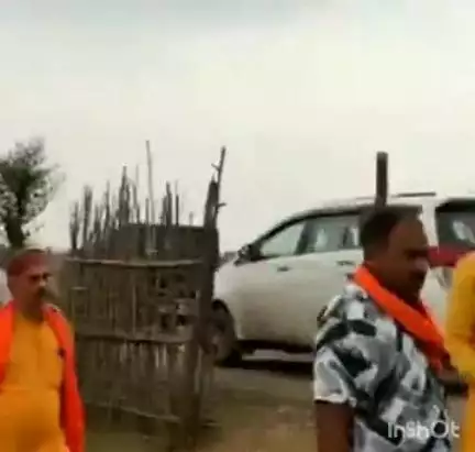 चितरंगी: चितरंगी विधानसभा क्षेत्र के ग्राम घोघरा में भाजपा जिला अध्यक्ष सुंदरलाल शाह द्वारा पौधारोपण