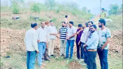 रामपुर नैकिन: ग्राम बड़खरा में ग्राम विकास प्रशफुटन समिति द्वारा वृक्षारोपण, ब्लॉक समन्वयक रहे मौजूद