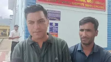चमोली: डीएम को जसौपा ने मोटर मार्ग के सुधारीकरण व खोले जाने की मांग को लेकर ज्ञापन सौंपा, निवर्तमान प्रधान संजय राणा मठ झडेता