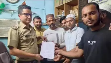 लक्सर: काठा पीर मेला के ठेकेदार पर भड़के ग्रामीणों ने वायरल ऑडियो के बाद सुल्तानपुर में पुलिस को दी तहरीर