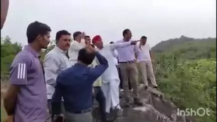 सिरोही: सांसद ने जिले के दौरे पर माउंट-गुलाबगंज सड़क मार्ग का निरीक्षण किया, शिविर में लिया भाग