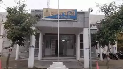 बरही: बुजबुजा गांव से बरही पुलिस ने धारदार हथियार के साथ एक आरोपी को किया गिरफ़्तार