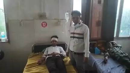 झालरापाटन: रामपुरिया कटफला गांव में पैदल जा रहे युवक को बाइक ने मारी टक्कर, घायल को जिला अस्पताल में कराया गया भर्ती