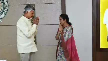 పాణ్యం: సీఎం చంద్రబాబును కలిసి పాణ్యం నియోజకవర్గ అభివృద్ధిపై చర్చించిన MLA గౌరు చరిత రెడ్డి