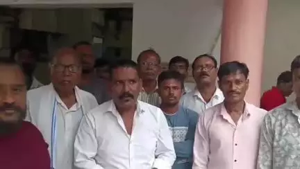 अमरावती: महानगरातील  पंतप्रधान आवास योजनने तील पीआर कार्ड ची  अट रद्द करण्यासाठी मनपा आयुक्त यांना रिपब्लिकन सेनेचे निवेदन