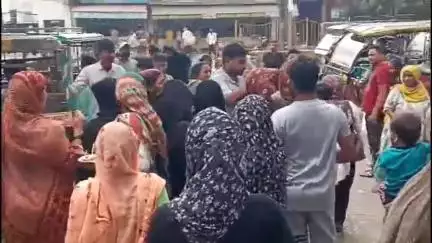 मुज़फ्फरनगर: एक युवक ने खाया नशीला पदार्थ, उसकी बहनों ने सास की पिटाई की, अस्पताल के बाहर तड़पता रहा युवक, हुआ हंगामा