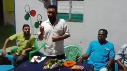 পুরুলিয়া ২: যুব তৃণমূলের নতুন জেলা সভাপতিকে সংবর্ধনা জানালো পুরুলিয়া ২ নং ব্লকের ভাংড়া অঞ্চল তৃণমূল কংগ্রেস নেতৃত্ব