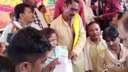 ब्यौहारी: ब्यौहारी सिविल अस्पताल में अव्यवस्था और डॉक्टरों की कमी को लेकर गोंडवाना समाज का धरना, ज्ञापन सौंपा