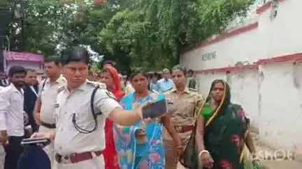 मधुबनी: जिला कोर्ट स्थित एटीएम के पास महेश्वर सिंह हत्याकांड में पुलिस ने तीन महिलाओं को हिरासत में लिया: नगर थानाध्यक्ष