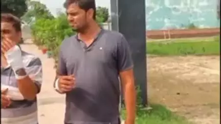 गोला: उरुआ थाना क्षेत्र के धुरियापार में मोटरसाइकिल हटाने को लेकर विवाद, तीन लोगों पर हथियार से हमला, दो आरोपी गिरफ्तार