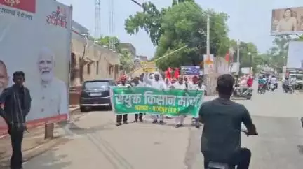 जखनिया: गाजीपुर में किसानों ने बिजली निजीकरण और डीएपी की कमी को लेकर मुख्यमंत्री के नाम SDM को सौंपा ज्ञापन