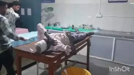 घोड़ाडोंगरी: घोड़ाडोंगरी में कान्हावाड़ी जोड़ पर बाइक ने राहगीर बुजुर्ग को मारी टक्कर, बुजुर्ग और बाइक सवार युवक घायल