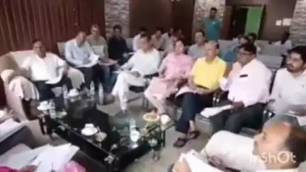 कांगड़ा: SDM कांगडा की अध्यक्षता में श्रावण अष्टमी मेलों को लेकर ब्रजेश्वरी देवी मंदिर न्यास की बैठक हुई