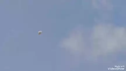 मिर्ज़ापुर: भदोही जनपद के नाले से निकला झाग आसमान से बदल के रूप में कछवा के गड़ौली गांव में गिरा, बना कौतूहल