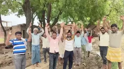 भरथना: महेवा ब्लाॅक के सराय इलाही गाँव में ग्रामीणों को नसीब नहीं हो सकी पक्की गलियां,ग्रामीणों ने आक्रोश जताया #jansamasya