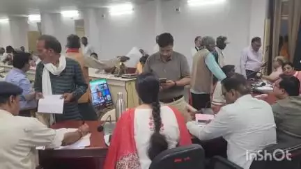 विदिशा नगर: कलेक्टर ने वेतवा सभागार में जनसुनवाई की, समस्याएँ सुनीं और निराकरण के निर्देश दिए