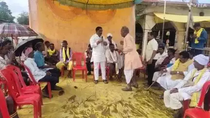 घुघरी: घुघरी में विधायक के नेतृत्व में महारानी दुर्गावती को श्रद्धांजलि अर्पित