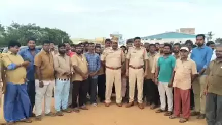 ఆటో డ్రైవర్లు నిబంధనలు అతిక్రమిస్తే చర్యలు తప్పవు: వెంకటగిరి సీఐ ఏవీ రమణ
