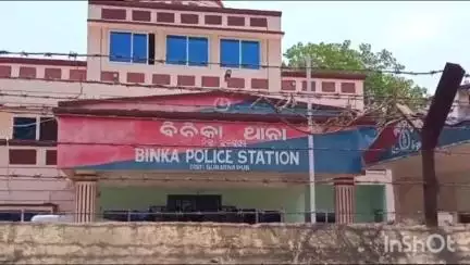 ବୀରମହାରାଜପୁର: ବାଙ୍କୀଘିର୍ଡି ସହରା ଟିକୀରା ଏବଂ କୁଲପଡ଼ାରେ ପୋଲିସ ଟିମର ଚଢ଼ଉ ,ବିପୁଳ ମାତ୍ରାରେ ଦେଶୀ ଓ ବିଦେଶୀ ମଦ ଜବତ, ଦୁଇ ଅଭିଯୁକ୍ତ କୋର୍ଟ ଚାଲାନ