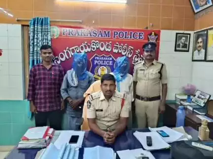 కొండపి: సోమరాజు పల్లిలో గేదెలను అపహరించిన ఇద్దరు దొంగలను అదుపులోకి తీసుకొని రిమాండ్‌కు తరలించిన పోలీసులు