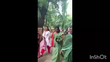 जालना: योगेश नगर येथे नंळाला  पाणी आणि घंटा गाडी येत नसल्याने महानगर पालिकेला निवेदन 
,