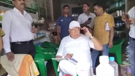 सिधौली: कस्बा सिधौली के कृषि मंत्री ने खाद्य केंद्र और बीज की दुकानों का किया निरीक्षण