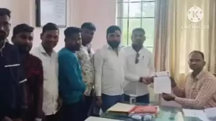 पलूस: बुर्ली येथील नागरिकांची पिण्याच्या पाण्यासाठी गैरसोय; पलूस पंचायत समितीचे गटविकास अधिकारी कदम यांना निवेदन #jansamasya