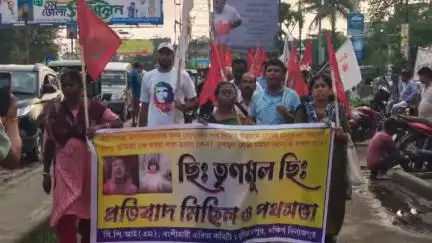 বংশীহারী: তৃণমূলের জয়ের পর বোমা বিস্ফোরণে শিশুমৃত্যুর প্রতিবাদে সিপিআইএমের ধিক্কার মিছিল বুনিয়াদপুরে