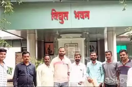 चंद्रपूर: मौजा खैरगाव (चांदसुर्ला) या गावातील नागरिकांचे चंद्रपूर विद्युत भवन येथील अधीक्षक अभियंता यांना निवेदन