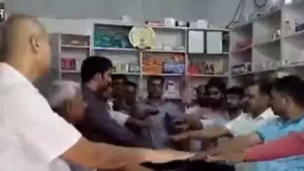 पानीपत: ड्रग कंट्रोल अधिकारी ने पानीपत में केमिस्टों को नशे के विरुद्ध दिलाई शपथ