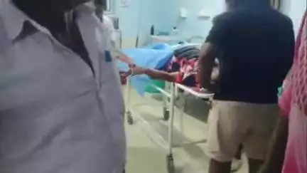 போச்சம்பள்ளி: கெங்கிநாயக்கன்பட்டியில் கணவர் கத்தியால் வெட்டியதில் மனைவி பலி – பிரிந்து சென்ற மனைவியை அழைத்த போது ஆத்திரம்