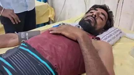 चूरू: गांव रिड़खला में कॉलेज भवन निर्माण कार्य के दौरान एक श्रमिक 12 फीट की ऊंचाई से गिरा, हायर सेंटर किया गया रेफर