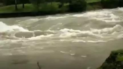 सातारा: कण्हेर धरणातून पाण्याचा विसर्ग वाढविला; हमदाबाज, किडगाव, करंजे आणि म्हसवे परिसरातील पूल पाण्याखाली जाण्याची शक्यता