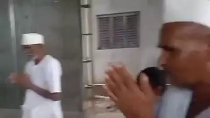 मालेगाव: डोंगर किनी बंजारा वस्ती येथे पाऊस येण्यासाठी संत सेवालाल महाराज यांना बंजारा समाजाचे साकडे
