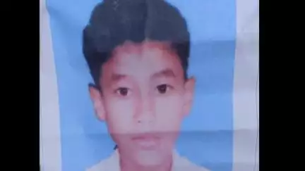 ময়নাগুড়ি: কার্জিরবাড়ি এলাকায় বাড়ি থেকে বাজার যাওয়ার নাম করে বেরিয়ে নিখোঁজ নাবালক, থানায় নিখোঁজ সংক্রান্ত অভিযোগ দায়ের