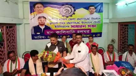 রানাঘাট ২: নদিয়া দক্ষিণ জেলা INTTUC-র নির্দেশে কূপার্স শহর তৃণমূল টোটো ইউনিয়নের উদ্যোগে আয়োজিত সাধারণ সভা