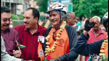 गोंदिया: सायकलिंग संडे ग्रुपचे गोंदिया-पंढरपूर-गोंदिया सायकल वारी करून परतल्याने शहरातील आंबेडकर चौक येथे भव्य स्वागत