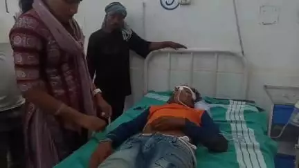 ପାରଳାଖେମୁଣ୍ଡି: ପଦ୍ମପୁର ଗ୍ରାମରେ ବାଇକରୁ ପଡ଼ି ଦୁଇ ଯୁବକ ଗୁରୁତର